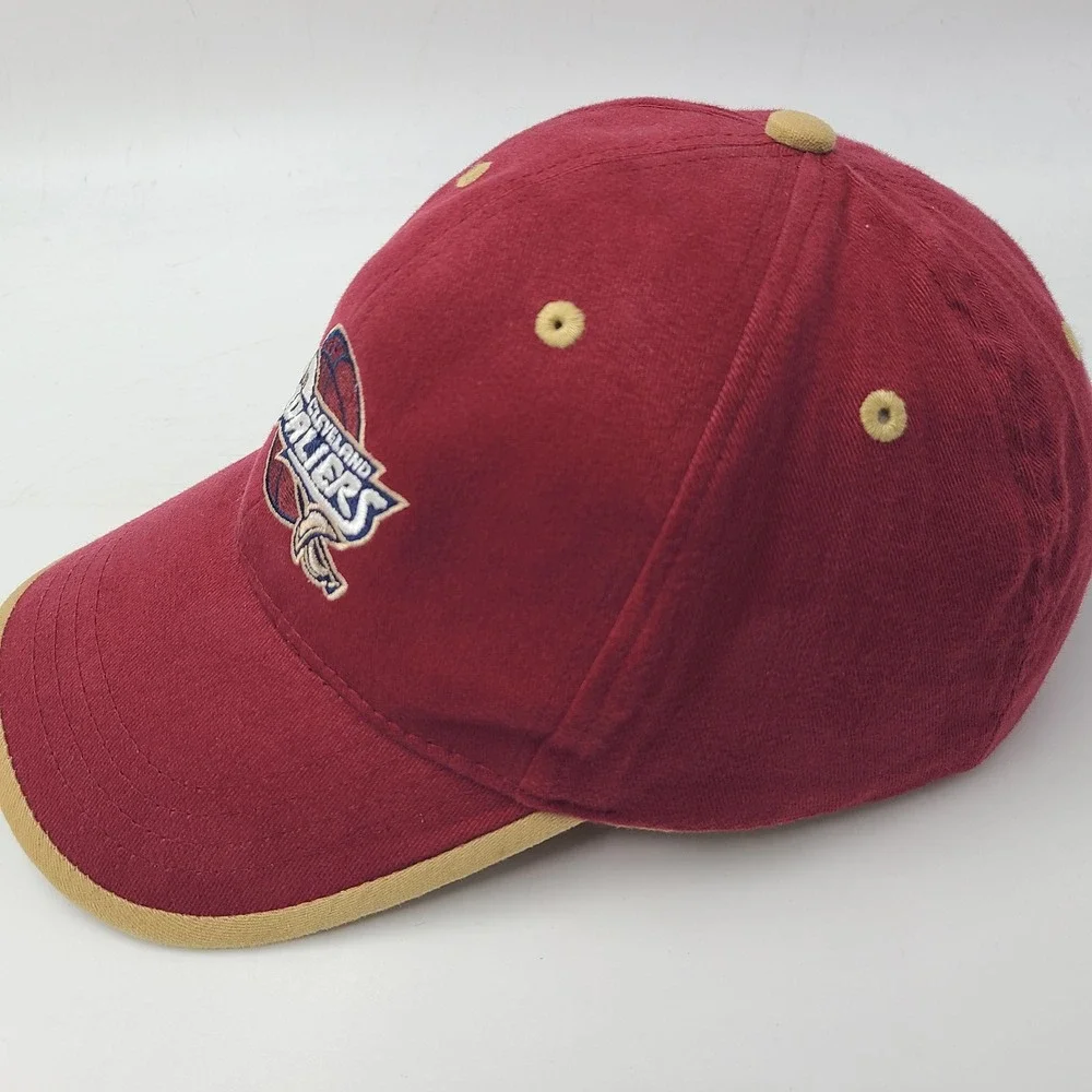 Cleveland‎ Cavaliers Hat Adjustable NBA Elevation Red Gold Basketball Casual Men
